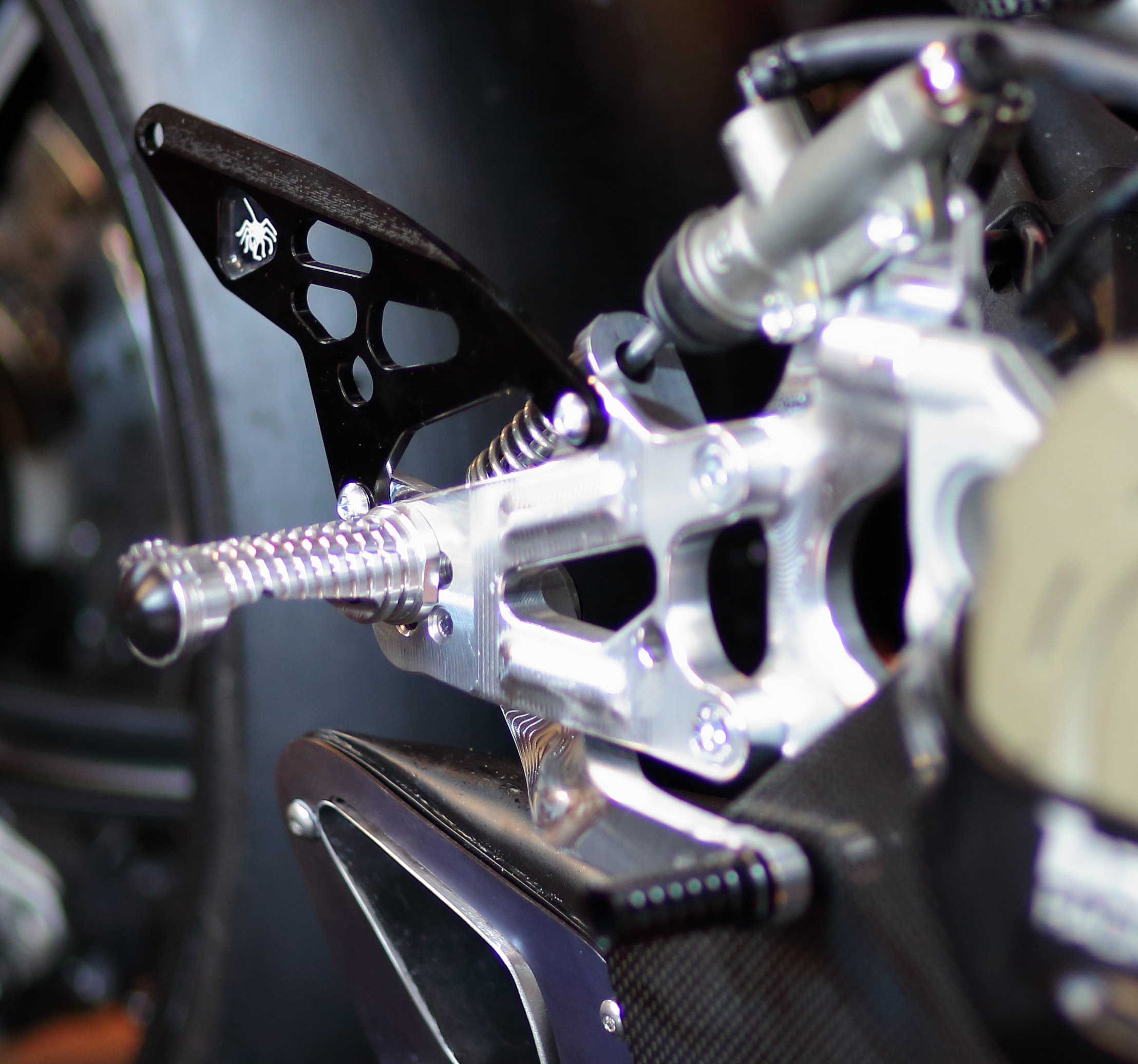 SPIDER Rearsets DUCATI V4 V4S V4R PANIGALE FREE UK DELIVERY